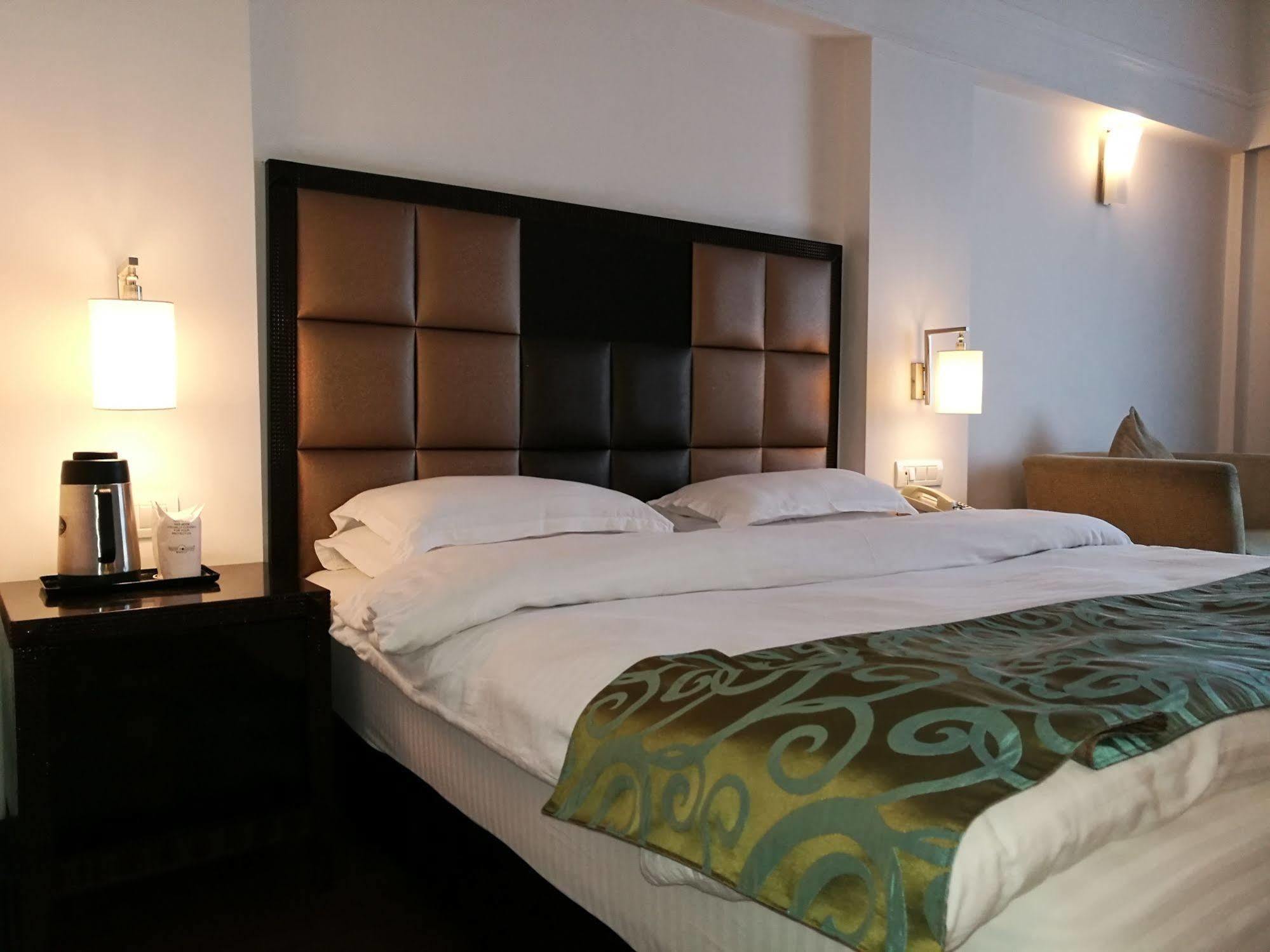 แอปเปิล คันทรี รีสอร์ต - มังสวิรัติ Hotel มะนาลี ภายนอก รูปภาพ